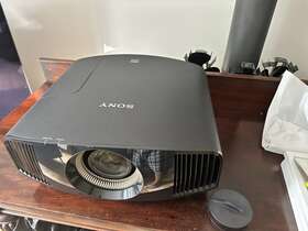 Vpl-vw570es Sony 4k Home Cinema Projector