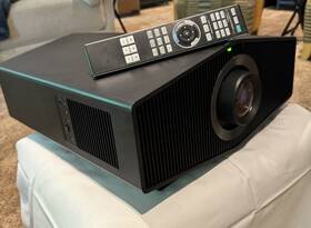 Sony Vpl-xw7000 4k Hdr Laser Projector 270hrs Used With Remote