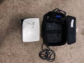 Tdp-p5 Toshiba Tpd-p5 Xga Portable Multimedia Projector Remote Cords And Bag Pro Tested Tdp-p5 Toshiba Tpd-p5 Xga Portable Multimedia Projector Remote Cords And Bag Pro Tested