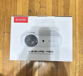 Vankyo 810089901750 Leisure 430 Home Projector Great Condition