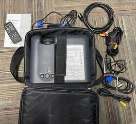 Pj656 Viewsonic Ldc Projector With Case And Cords - Pj656 Viewsonic Ldc Projector With Case And Cords -