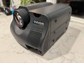 Av400 Vivitek Vintage Voyager Lcd Commercial Grade Projector 750 Lumens