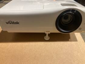 Hk2200 Vivitek Home Cinema Projector 4k Uhd 2000 Lumens Only 38 Hours Of Use
