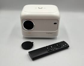 Yaber-e1 Yaber E1 1080p Mini 150 Inch Home Theater Projector White Used