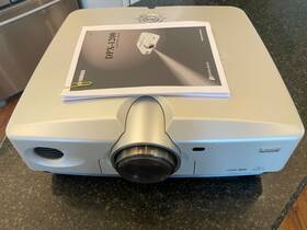 Dpx-1200 Yamaha Dpx-1100 Flagship Hd Digital Cinema Projector - Tested Nice