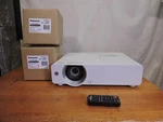Panasonic PT-VW440U Projector 4800 Lumen 2 Spare Lamps And The Remote.. Fixed Price $299.99.