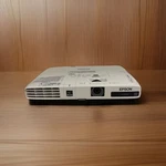 Epson Powerlite 1776W H476A Projector Hdmi Wifi Usb Plug 'n Play. Fixed Price $164.99.