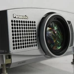 Panasonic PT-L520U Lcd Home Theater Video Projector 2000 Lumens Vga Rca. Fixed Price $49.00.