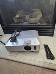 Hitachi CP-X308 3LCD Projector 2600 Ansi Lumens Read. Fixed Price $18.00.