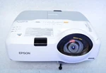 Epson Powerlite 435W 3LCD Short Throw Projector 3000 Lumens 1500-HOURS. Fixed Price $49.99.