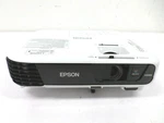 Epson EX5240 Xga 3LCD Usb Portable Hdmi Projector 3200 Lumens**parts Only**. Fixed Price $199.98.