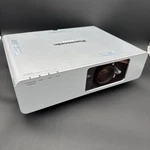 Panasonic PT-F200U Digital Multimedia Lcd Projector Xga. Fixed Price $49.99.