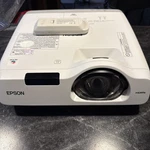 Epson Powerlite 520 Tri-lcd Projector. Fixed Price $45.00.