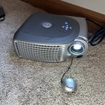 Dell 1100MP 2,100:1 Contrast 1,400 Lumens Dlp Video Projector *no Remote*. Fixed Price $19.95.